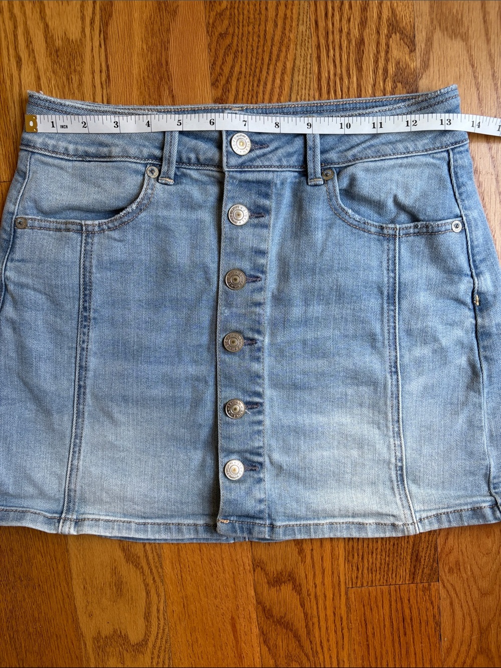 American Eagle Outfitters Light Blue Button-Front Denim Mini Skirt - Picture 9 of 9